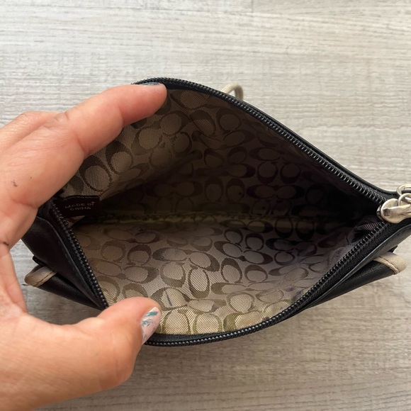 Vtg Coach Leather Black Wristlet Wallet Clutch - Picture 4 of 8